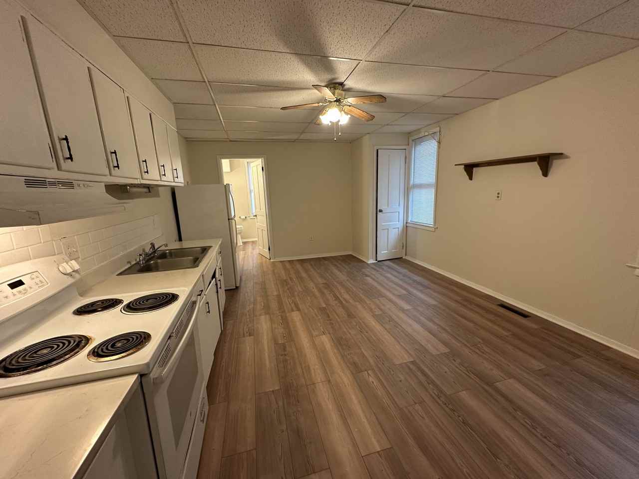 148 S 17th St #2 - Photo 4 of 19