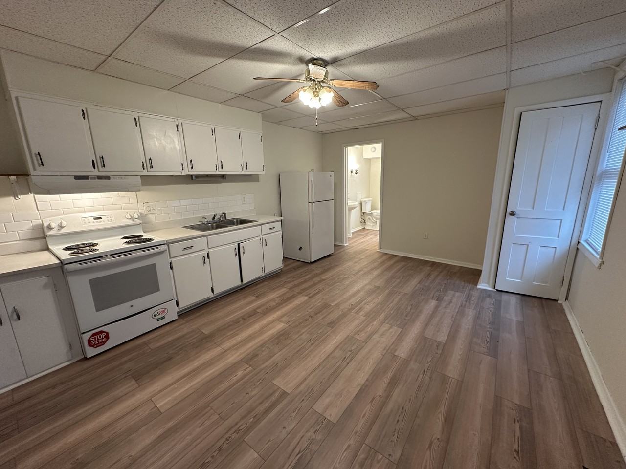 148 S 17th St #2 - Photo 6 of 19