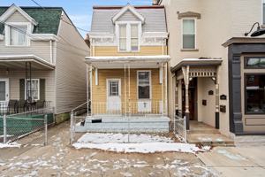 featured image of 830 Isabella Street