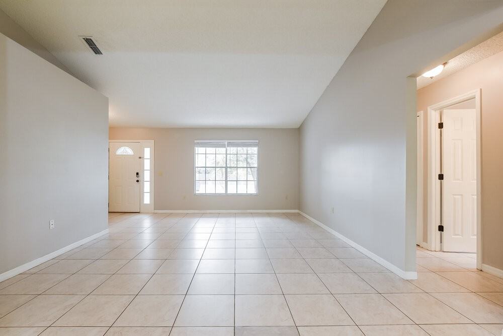 1999 Excalibur Dr - Photo 3 of 16