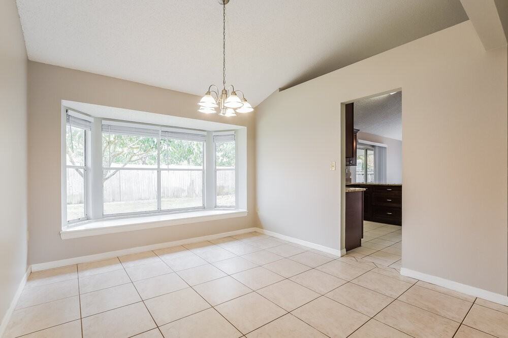 1999 Excalibur Dr - Photo 5 of 16