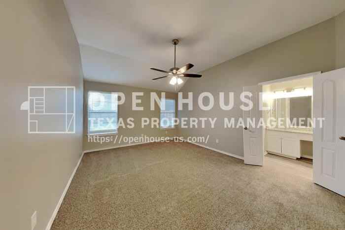 609 Parkhill Dr - Photo 7 of 20