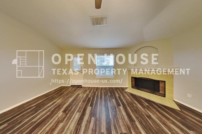 21610 Britton Hill Way - Photo 5 of 33