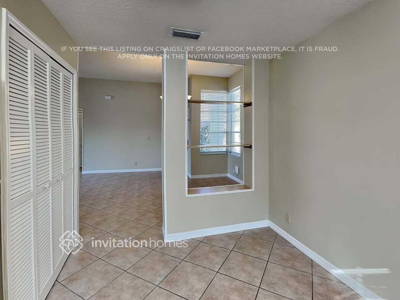 5040 Foxhall Drive North - Photo 5 of 17