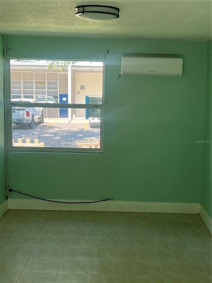 2002 E 33rd Ave - Photo 6 of 19