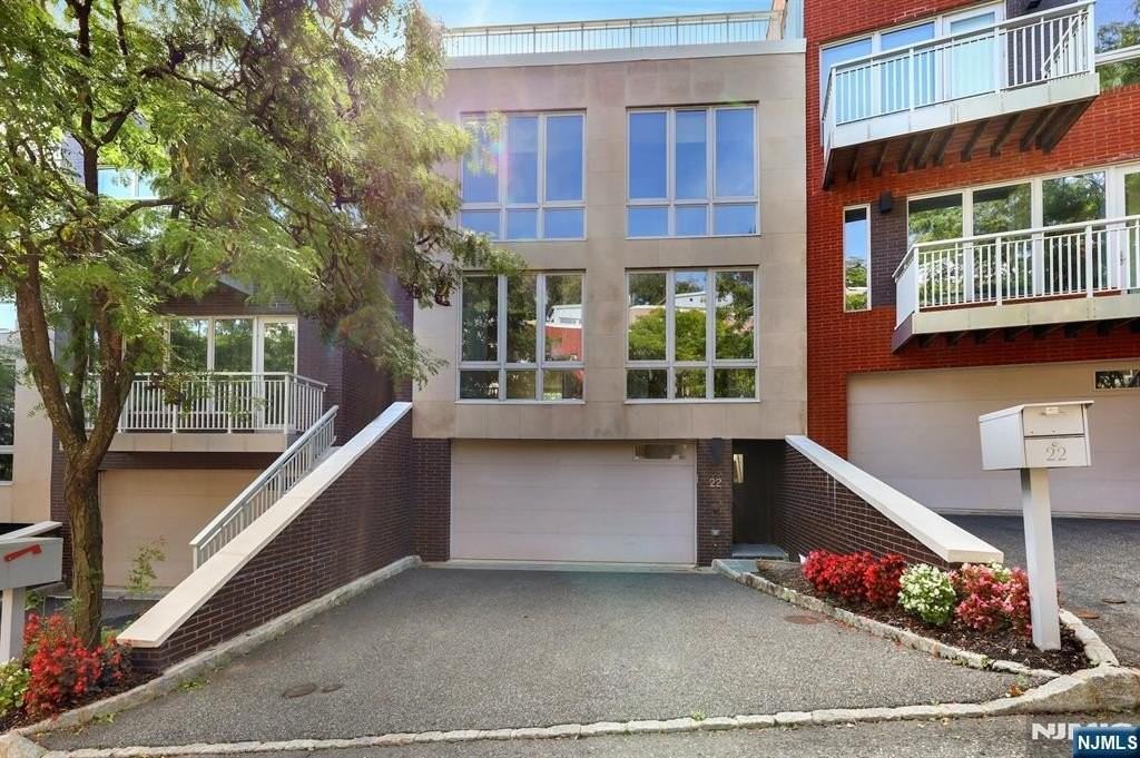 22 Vela Way - Photo 2 of 43