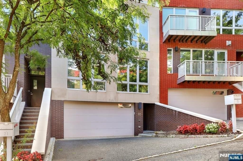 22 Vela Way - Photo 3 of 43