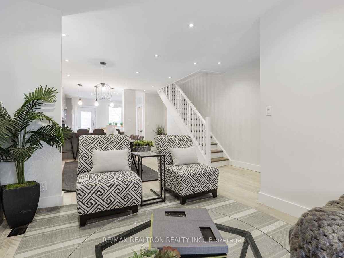 1047 Davenport Road - Photo 5 of 21