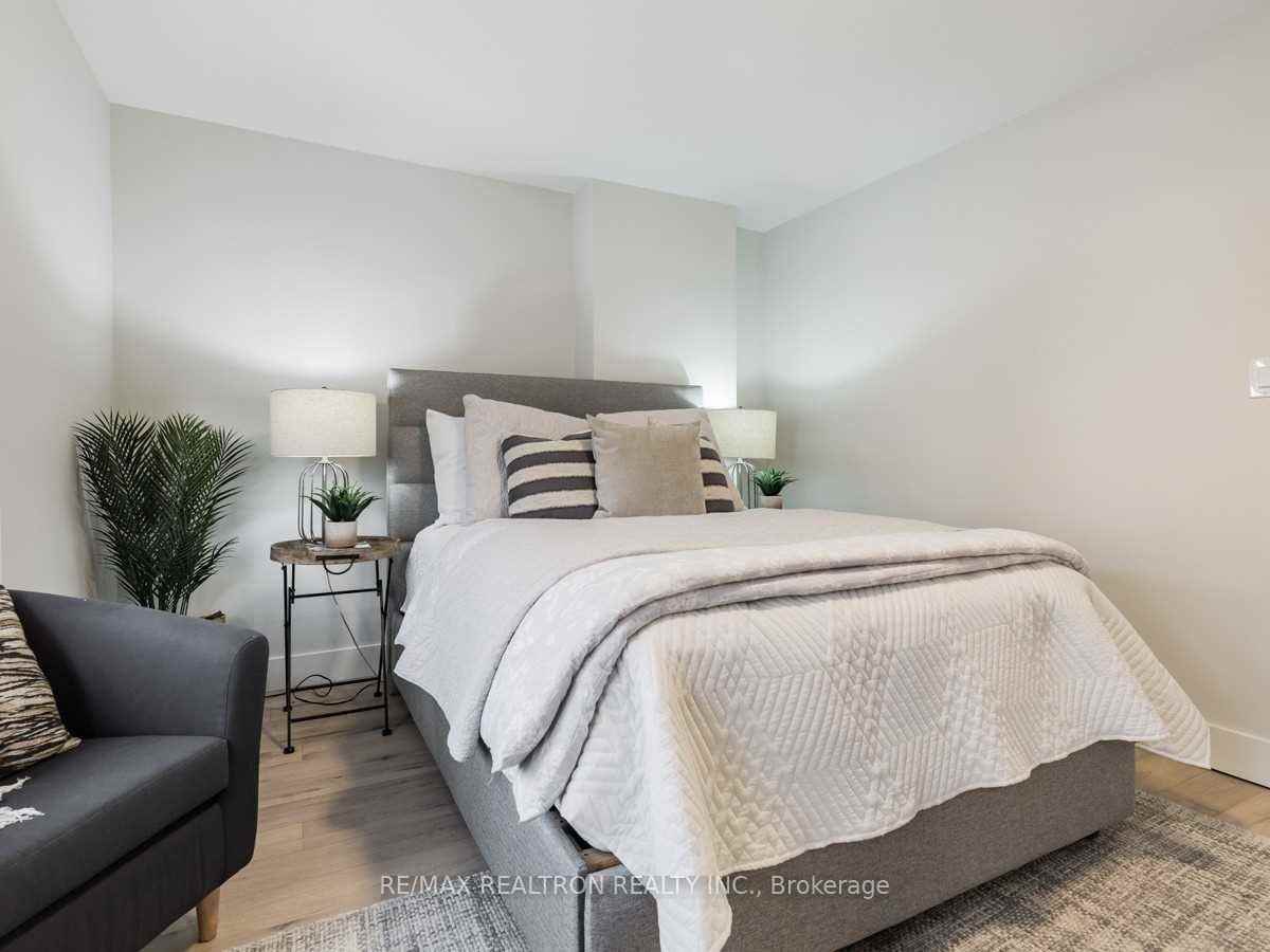 1047 Davenport Road - Photo 13