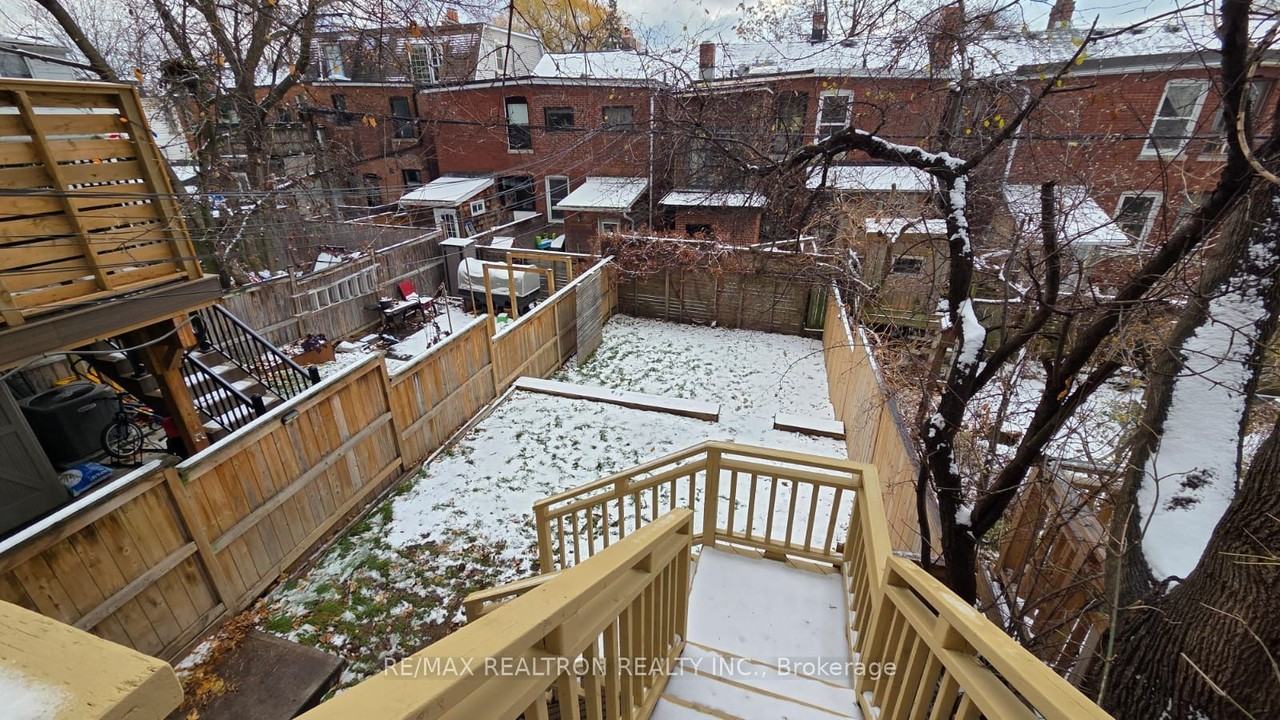 1047 Davenport Road - Photo 18