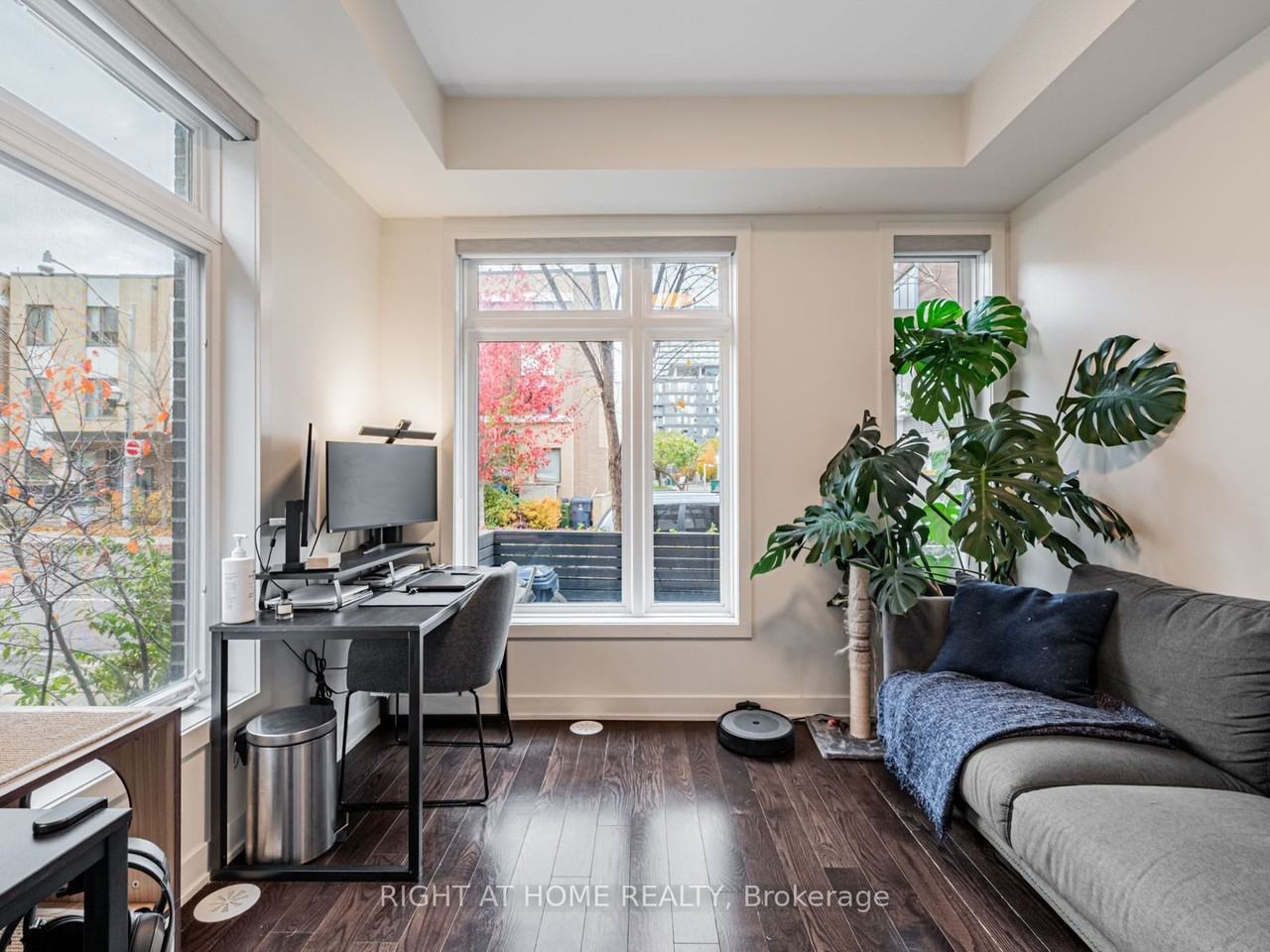 53 Sutton Avenue - Photo 7 of 33