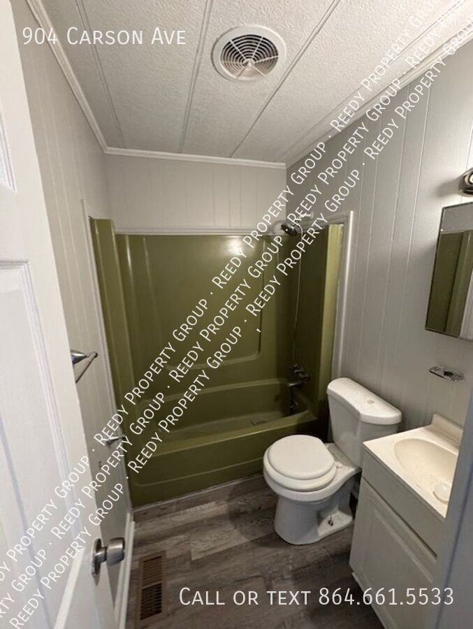 904 Carson Ave - Photo 5 of 10