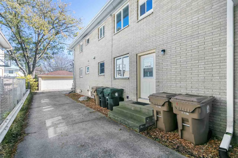 2413 Brentwood Parkway #2 - Photo 3 of 16