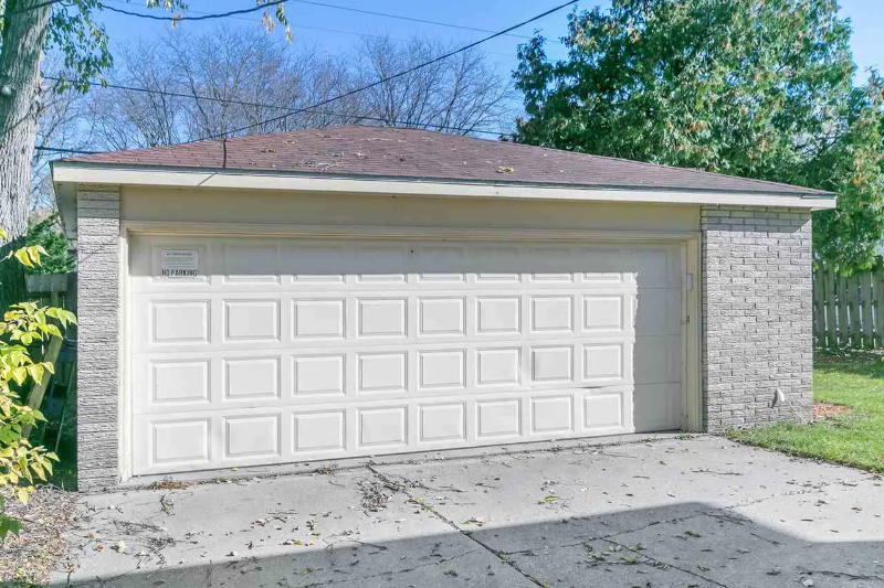 2413 Brentwood Parkway #2 - Photo 4 of 16