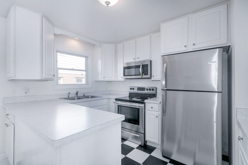 2413 Brentwood Parkway #2 - Photo 5 of 16