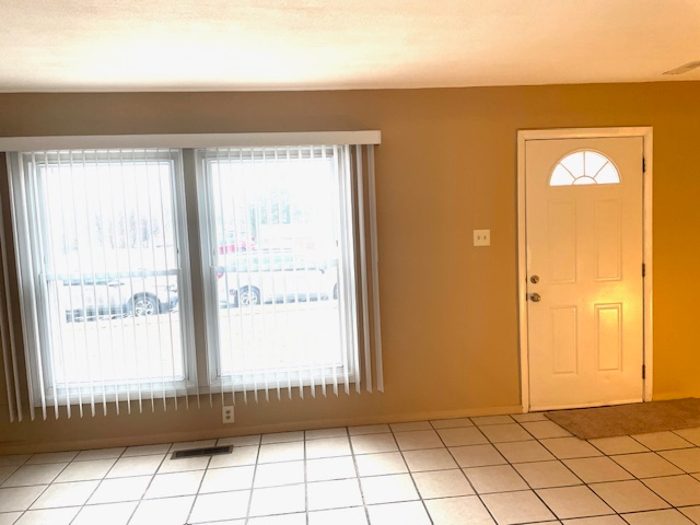 66 Rittenhouse Dr - Photo 3 of 22