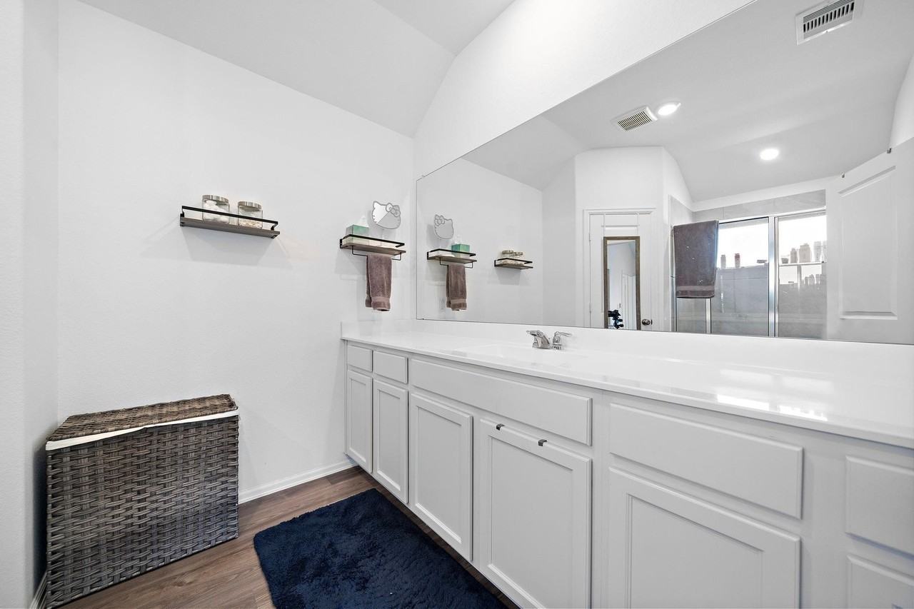 9303 Darby Knoll Way #9303 - Photo 3 of 10