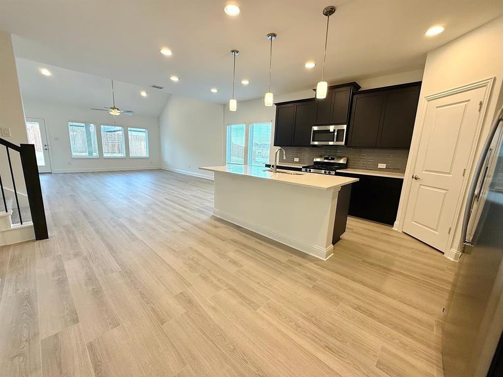 2909 Hanscom Street #2909 - Photo 3 of 26