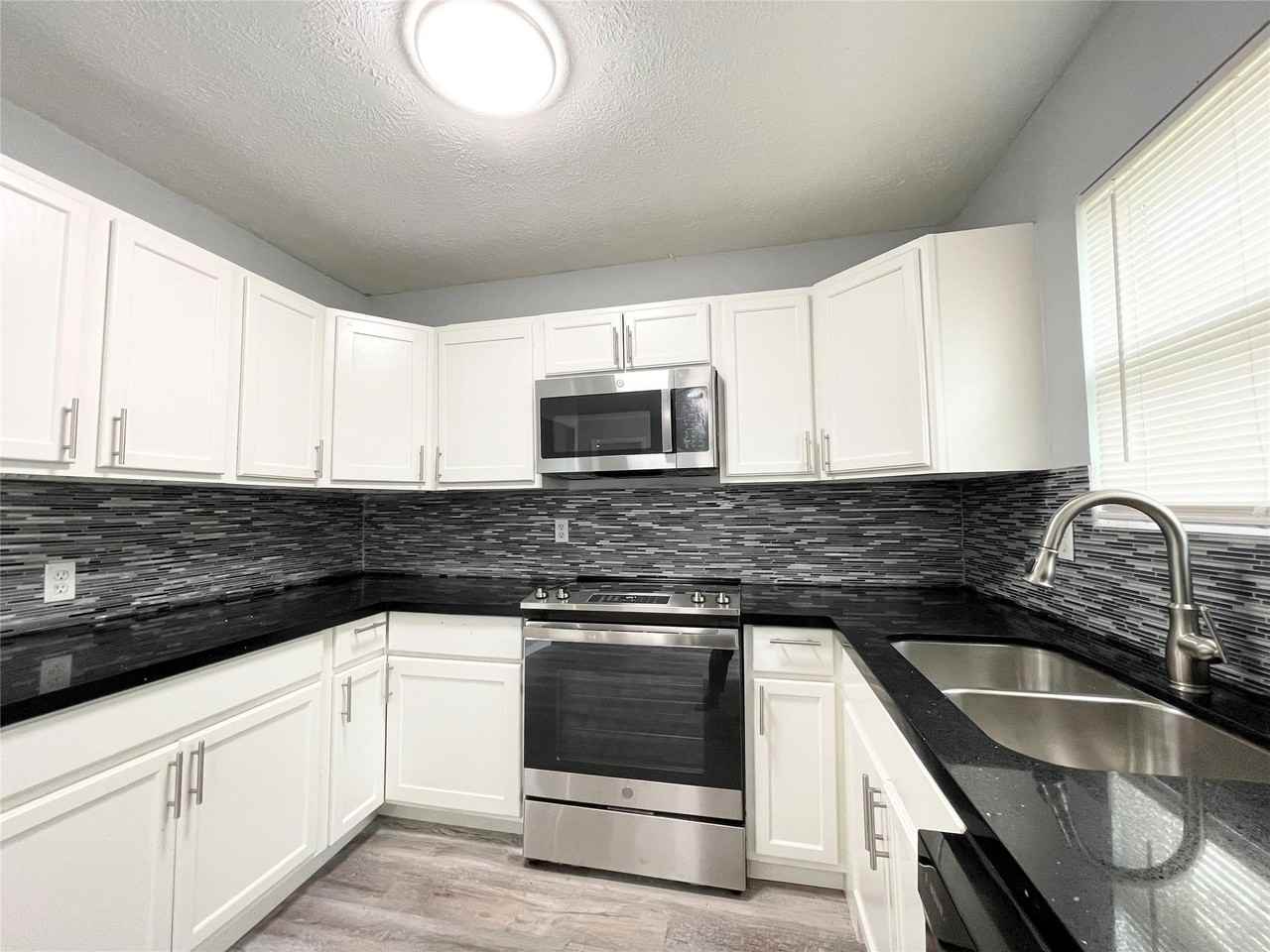 2036 2036 County Road 3434N North #2036 - Photo 3 of 36