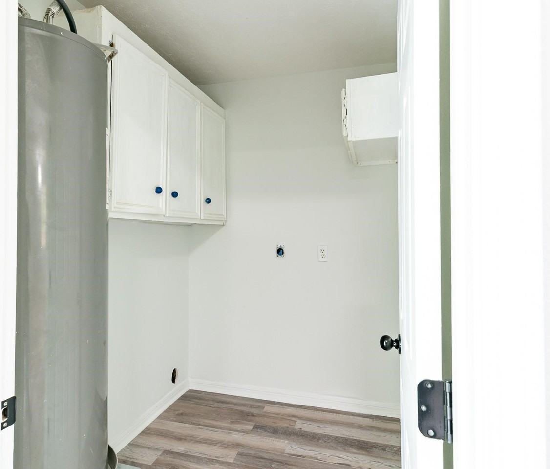 2036 2036 County Road 3434N North #2036 - Photo 4 of 36