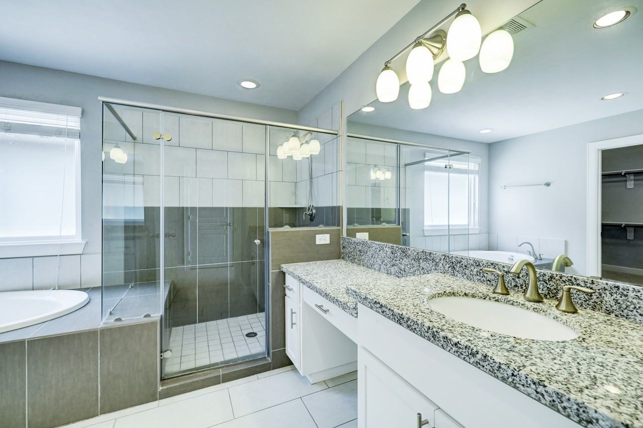 1811 Wichita St #1811A - Photo 7 of 29