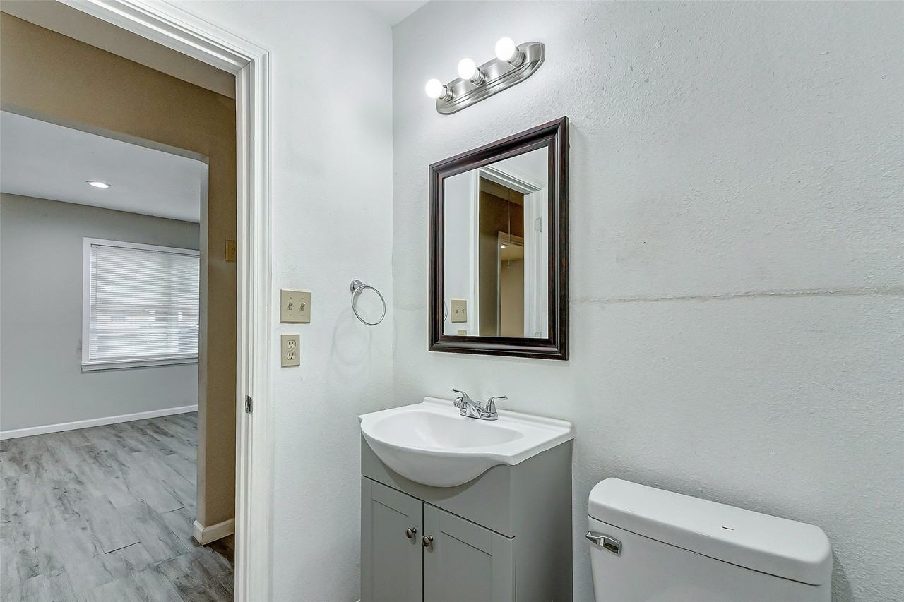 7531 Dixie Drive #7531 - Photo 3 of 25