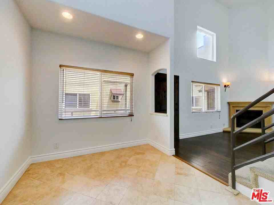 4128 Whitsett Avenue #4128-203 - Photo 3 of 26