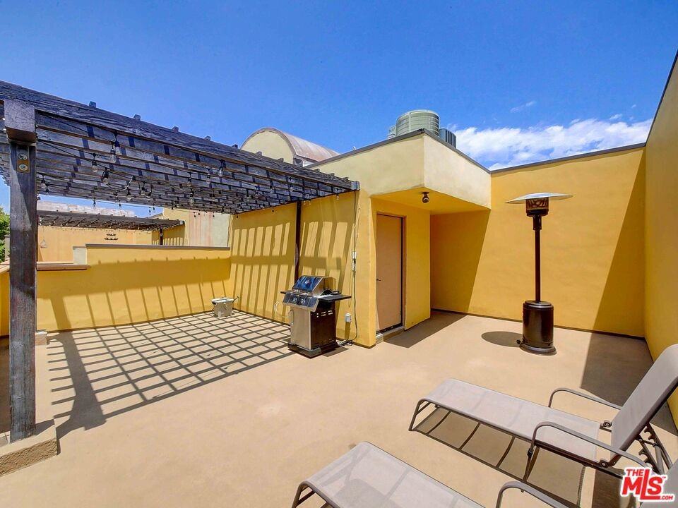 4128 Whitsett Avenue #4128-203 - Photo 7 of 26