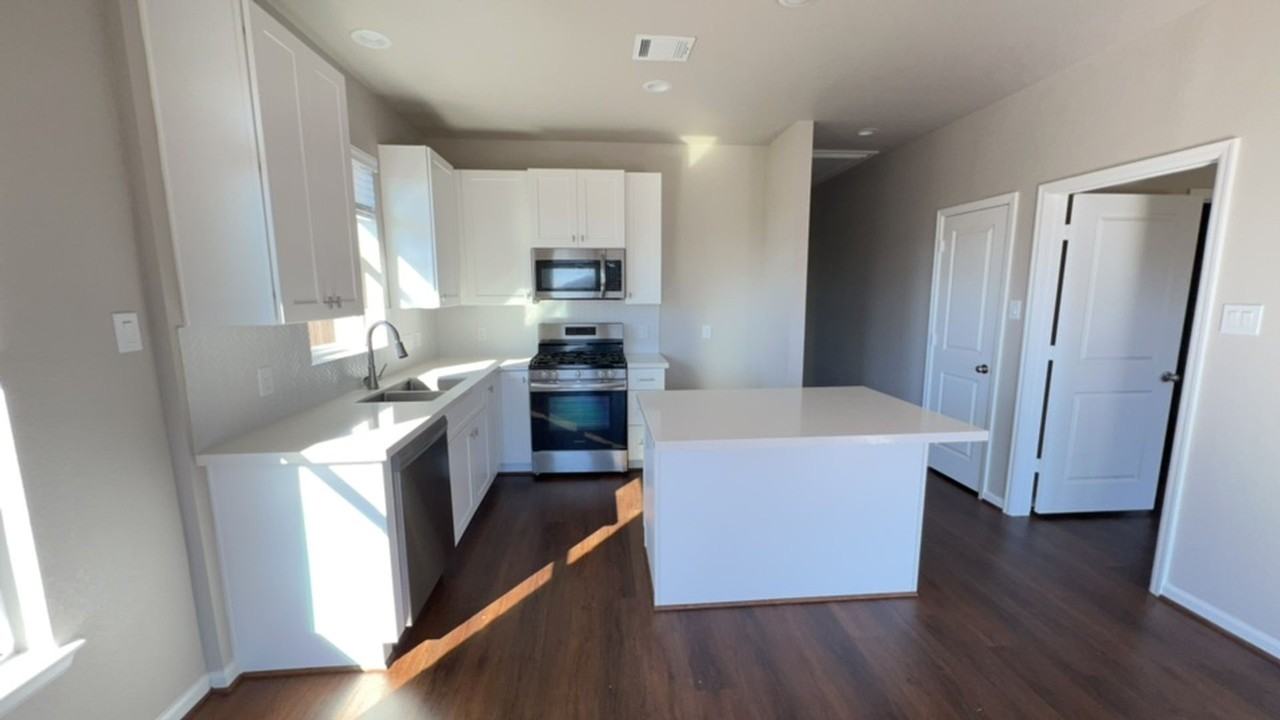 1033 Tillman Ln #1033 - Photo 6 of 12