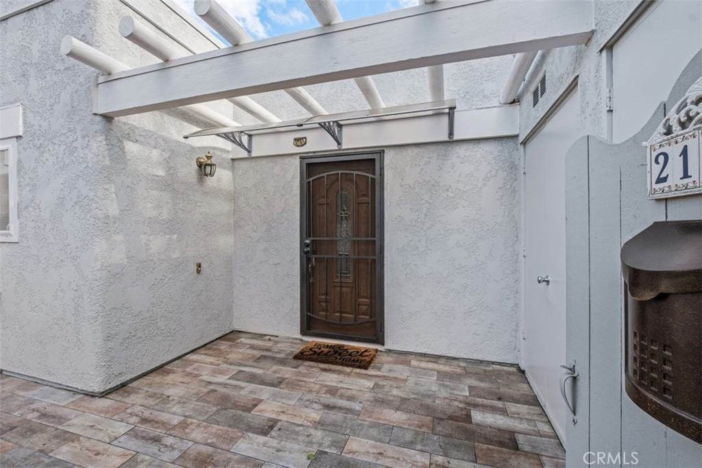 2198 Via Mariposa E #2198D - Photo 7 of 32