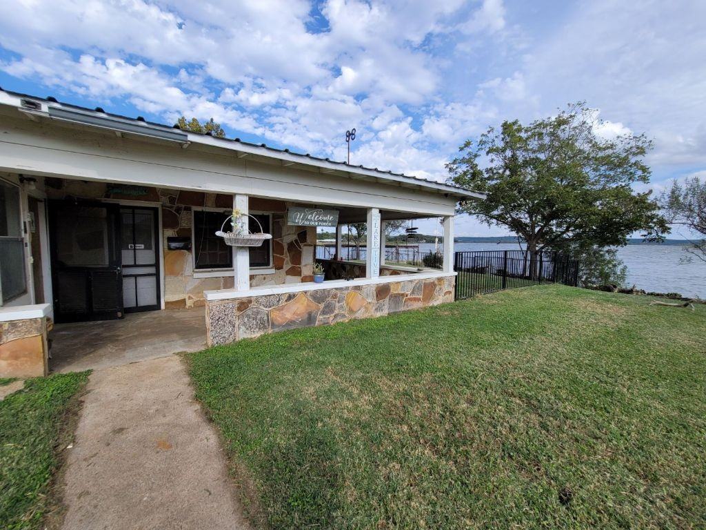 161 Alexander Drive #161-1 - Photo 3 of 25