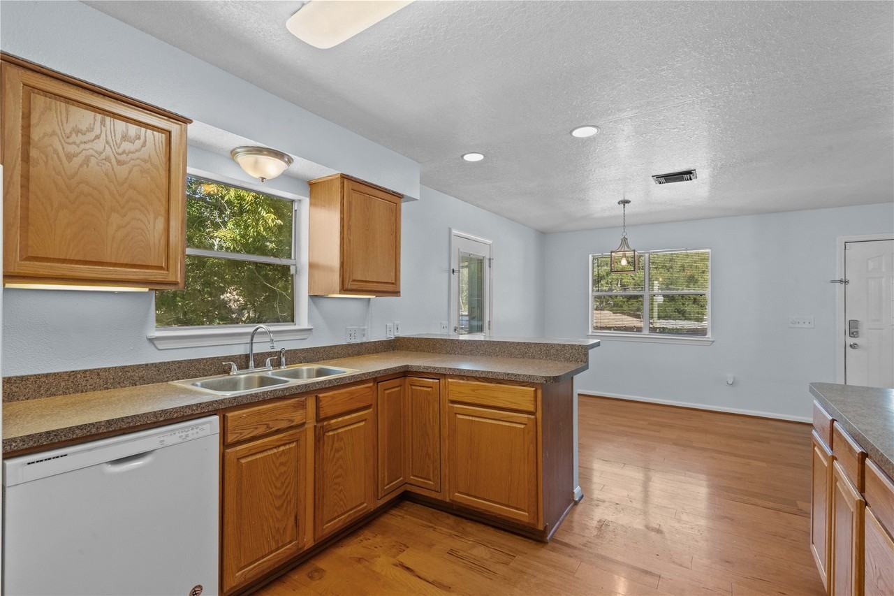 336 Reppert Street #336A - Photo 3 of 17