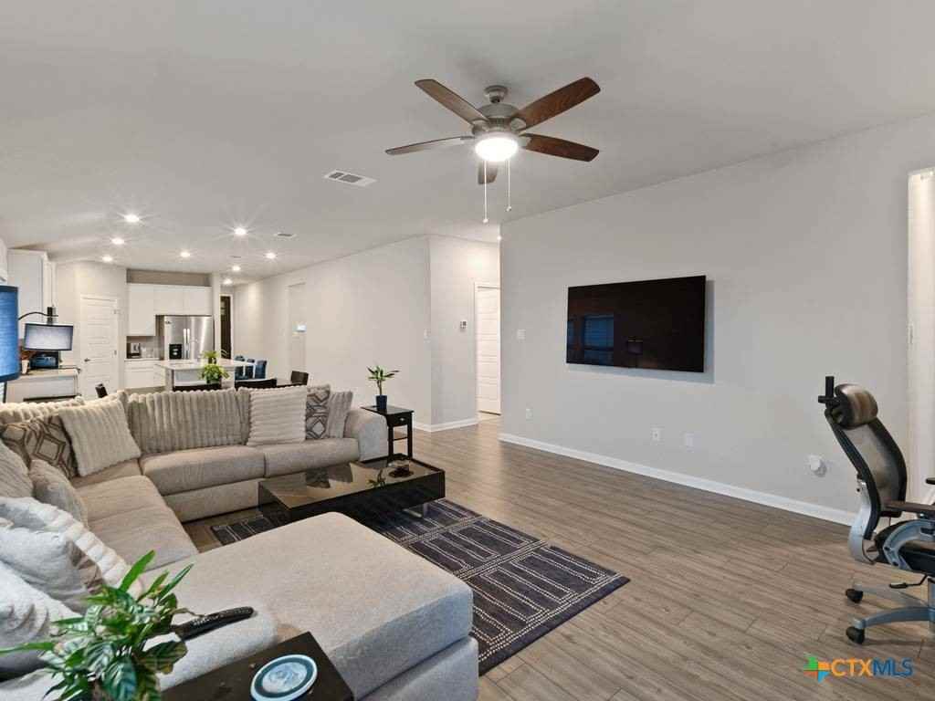 3073 Charyn Way #3073 - Photo 6 of 37