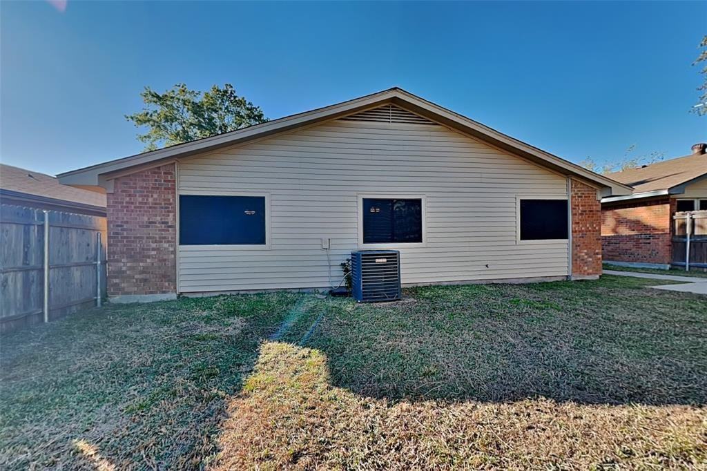 2213 Versailles Drive #2213 - Photo 5 of 18