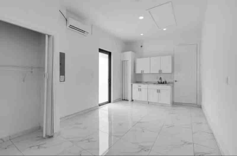 653 Stanley Ave S - Photo 3 of 12