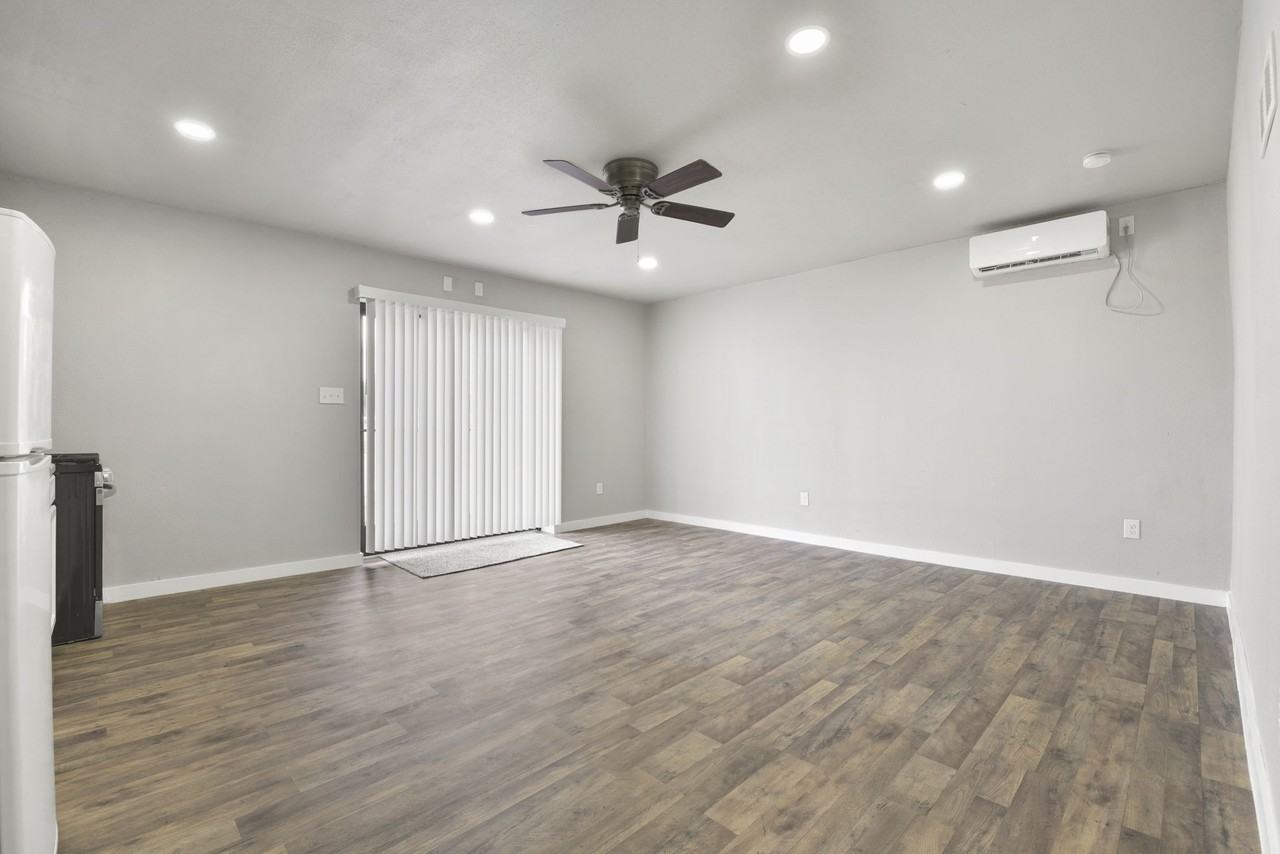 6504 Canal Street #65042B - Photo 4 of 15