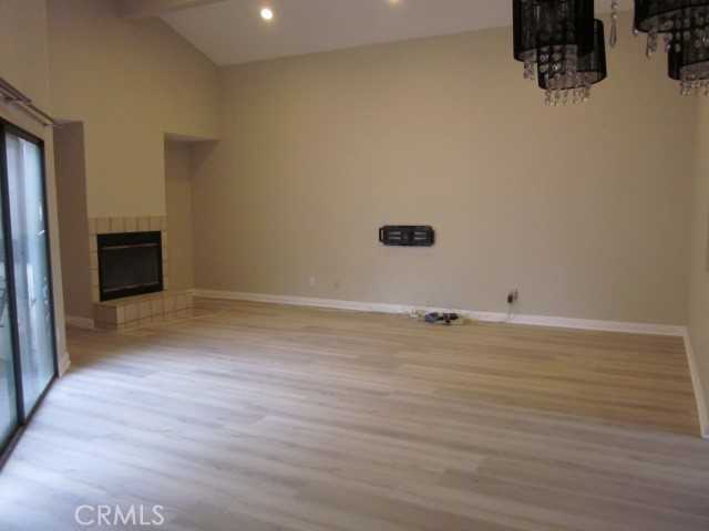843 Vineyard Ave #843 - Photo 2 of 20