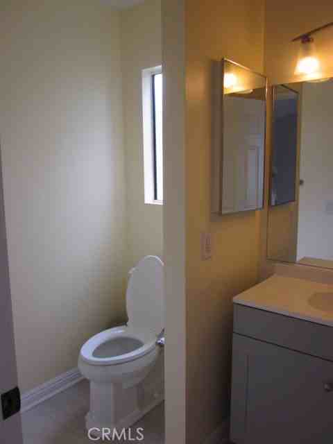 843 Vineyard Ave #843 - Photo 4 of 20