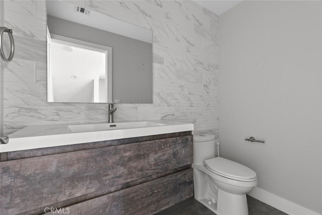 14436 1/2 Tiara St #14436 - Photo 5 of 27