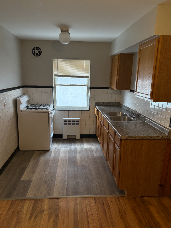 3323 Werk Rd #1 - Photo 3 of 8