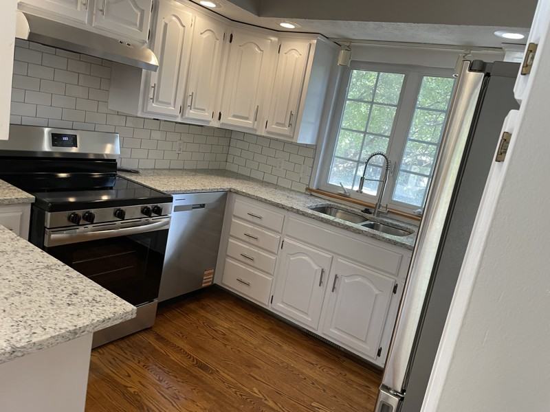 3821 Davenport St - Photo 5 of 29