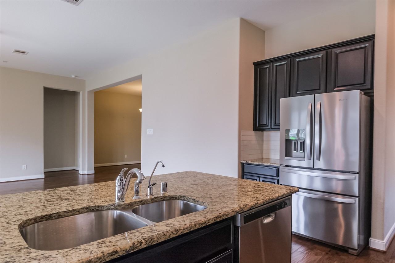 11206 Copper Shores Ln #11206 - Photo 5 of 41