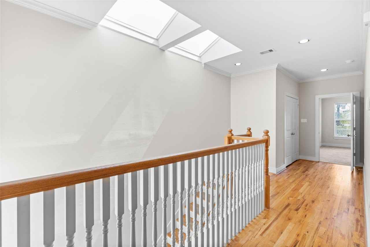 1221 West 23rd Street #1221 - Photo 5 of 23