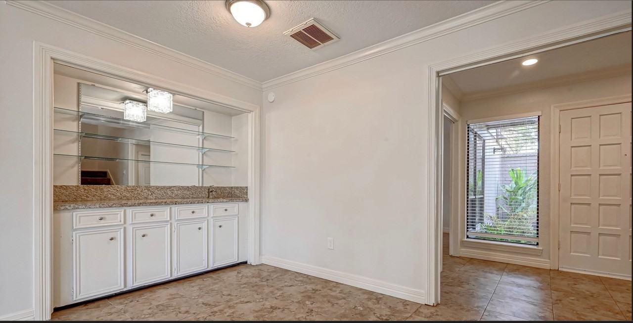 1746 Cloister Drive #1746-21 - Photo 4 of 44