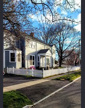 29 Lexington Avenue #B