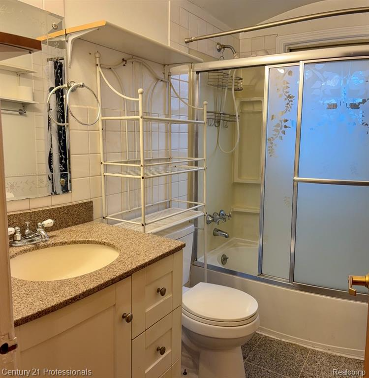 1403 E Maxlow Ave - Photo 7 of 13