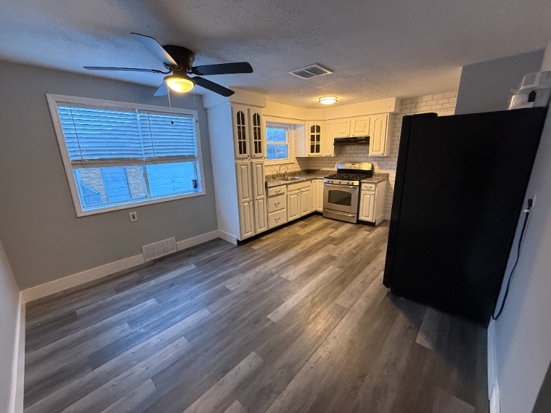 6018 Devlin Avenue - Photo 2 of 19