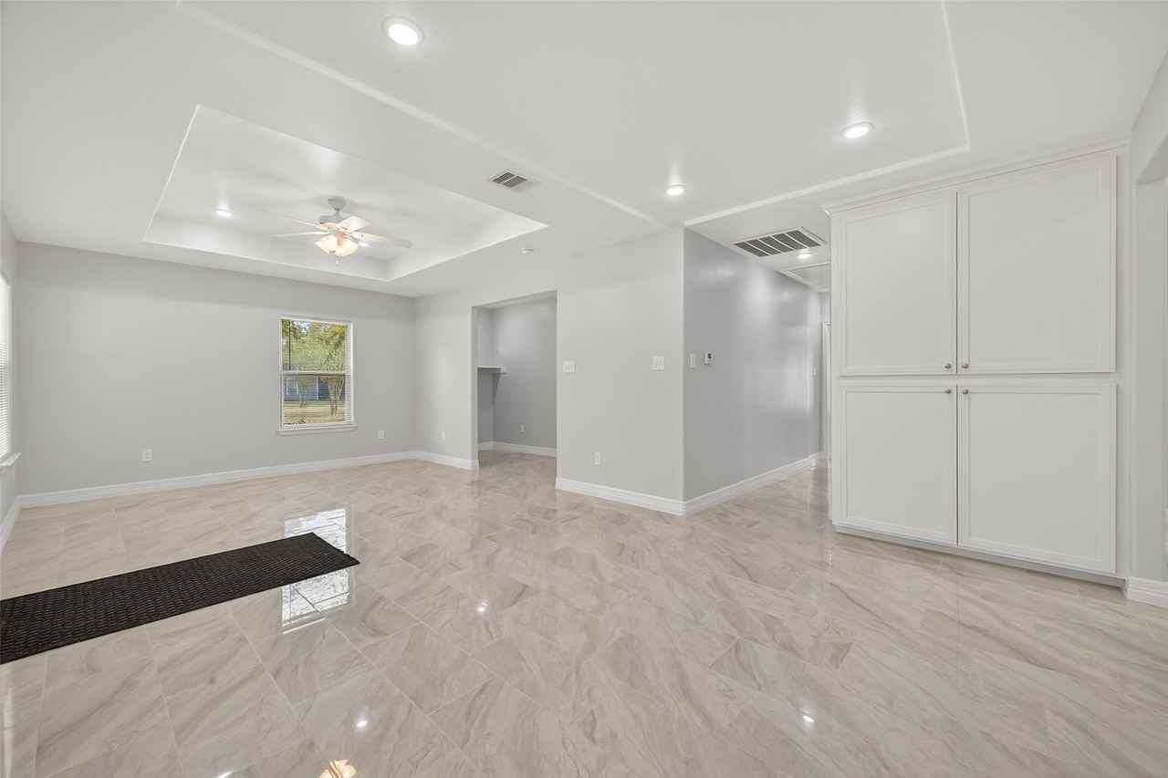 6928 Apache St #6928 - Photo 2 of 40