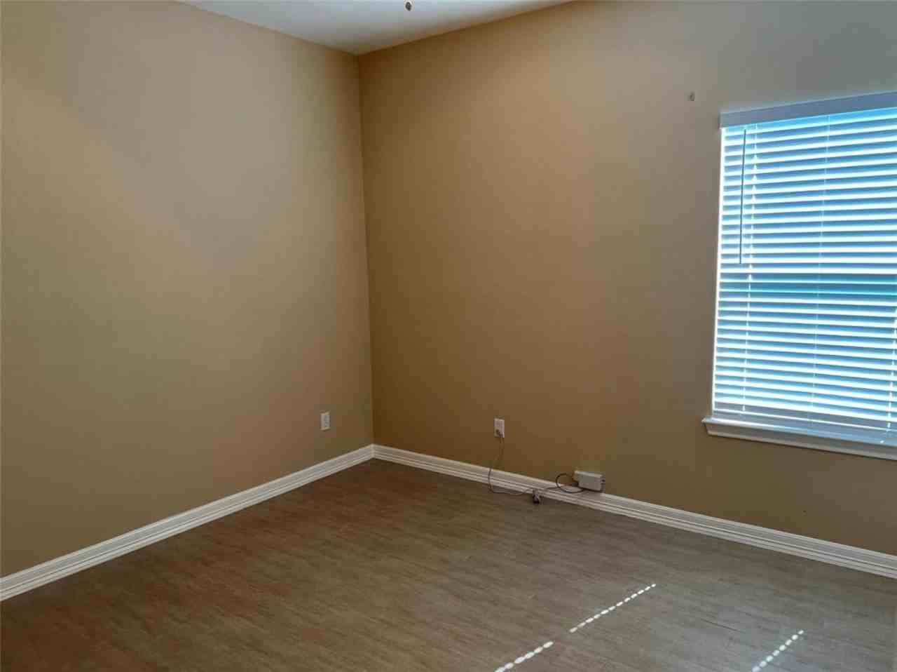 4733 16th St #4733 - Photo 7 of 11