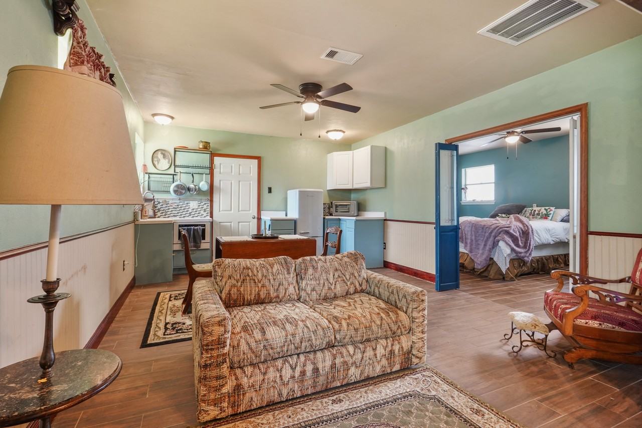 5003 Mockingbird Lane #5003